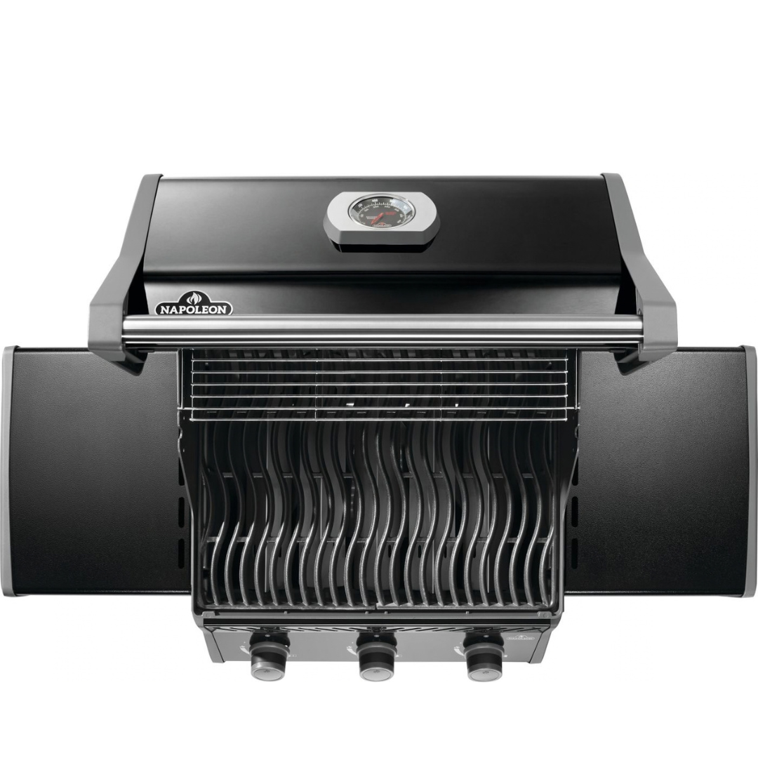 Napoleon Rogue® 425 Gas Grill (Black)