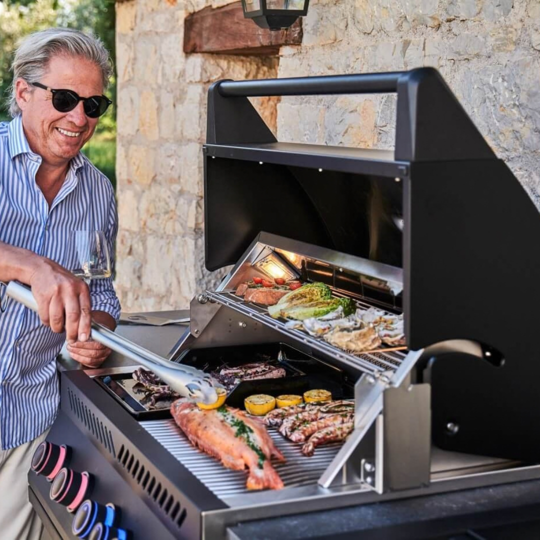 Napoleon  OASIS® 301 Outdoor Kitchen, Built-in 700 Series 32, Propane