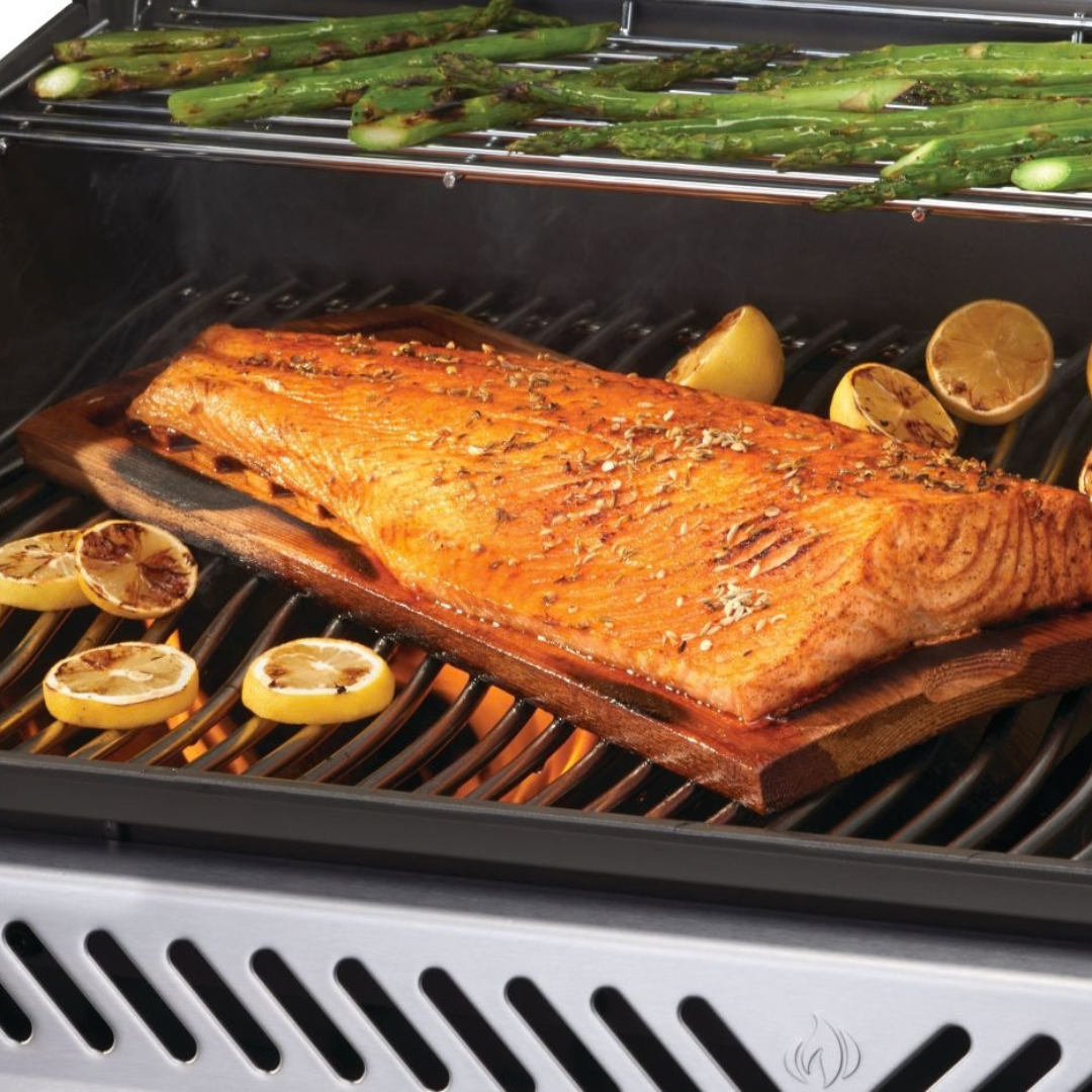 Napoleon  Rogue® PRO 625 SIB with Infrared Side Burner